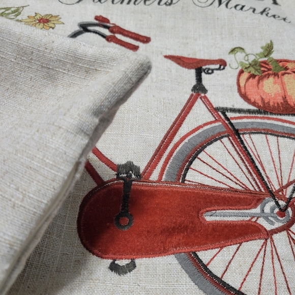 Set of 2 Farmers Market Autumn Harvest Fall accent pillow covers, embroidered - Picture 4 of 10